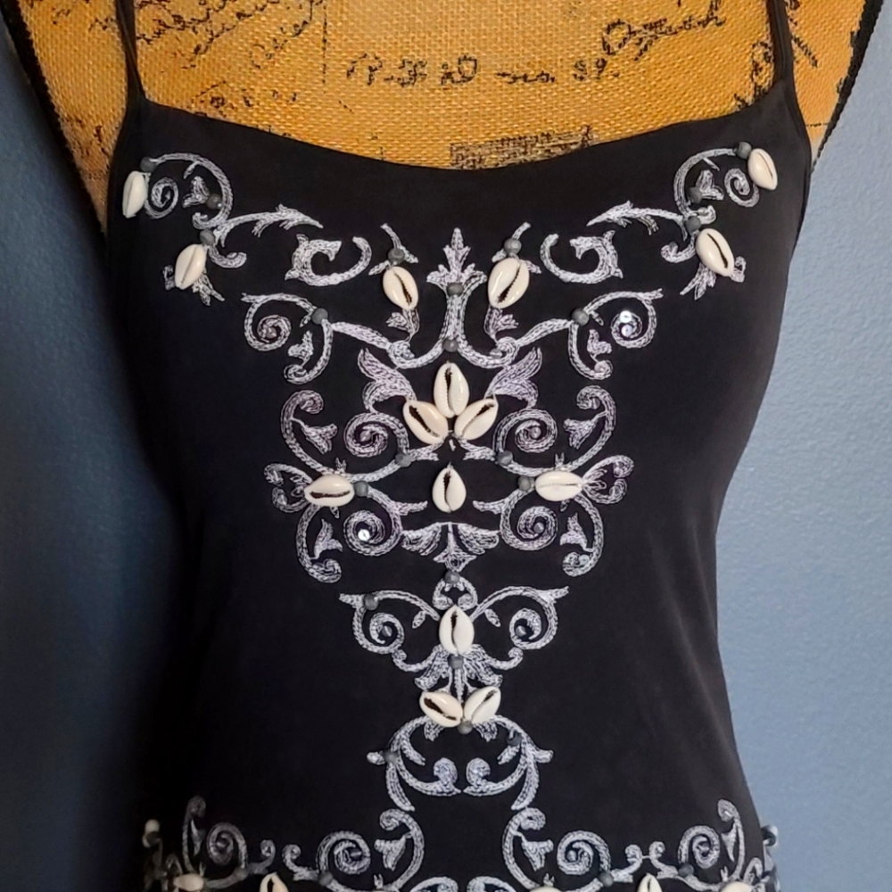 Shape FX Seashell Tank Top with built in Bra size 34 C  Color Navy/Black stretch